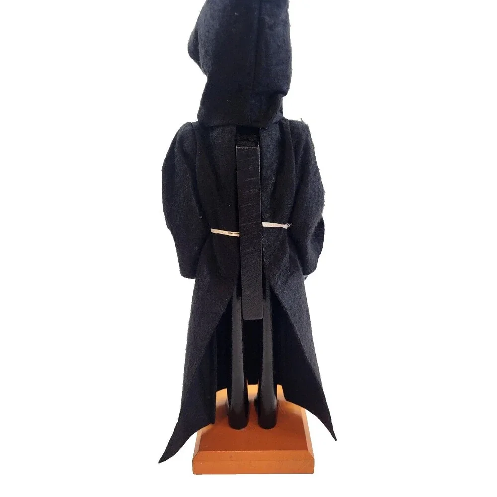 Target 2011 Limited Edition Skeleton Grim Reaper Halloween Nutcracker 14in
